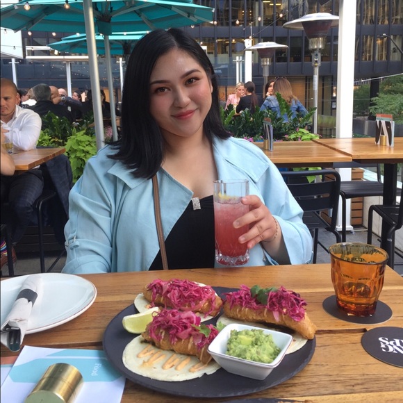 Meet your Posher, Elsa - Picture 1 of 1